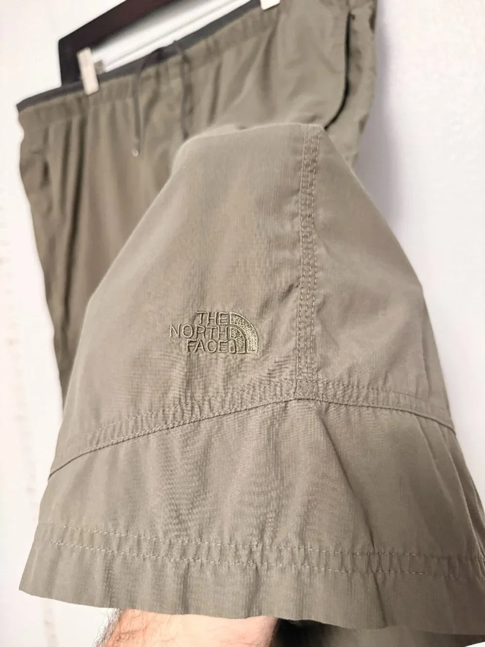 The North Face TNF Men's XL Olive Brown Nylon Hiking Shorts Stow Pocket Gorpcore